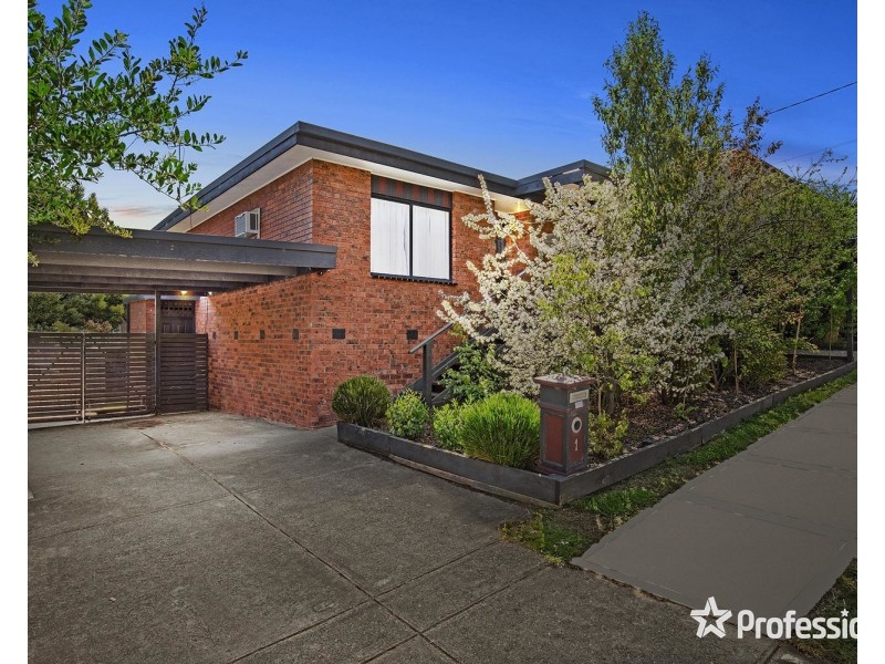 1 Highview Drive, Mooroolbark VIC 3138
