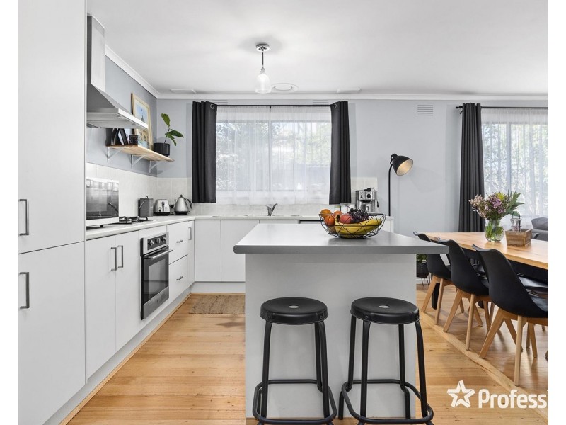 1 Highview Drive, Mooroolbark VIC 3138