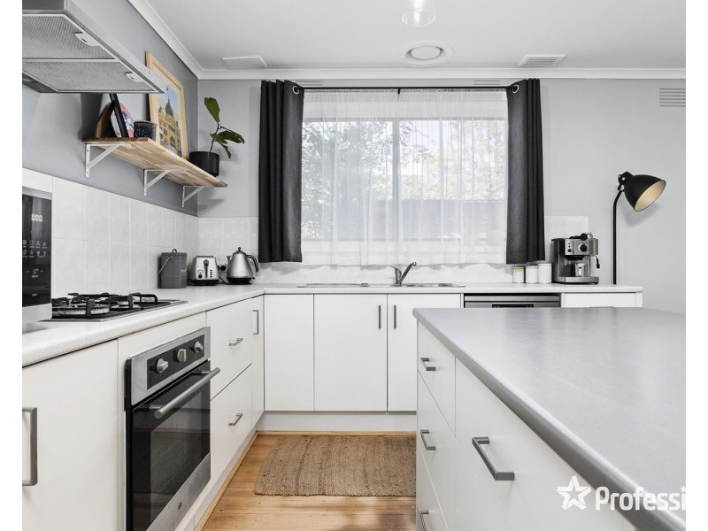 1 Highview Drive, Mooroolbark VIC 3138