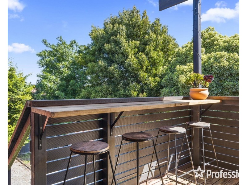 1 Highview Drive, Mooroolbark VIC 3138