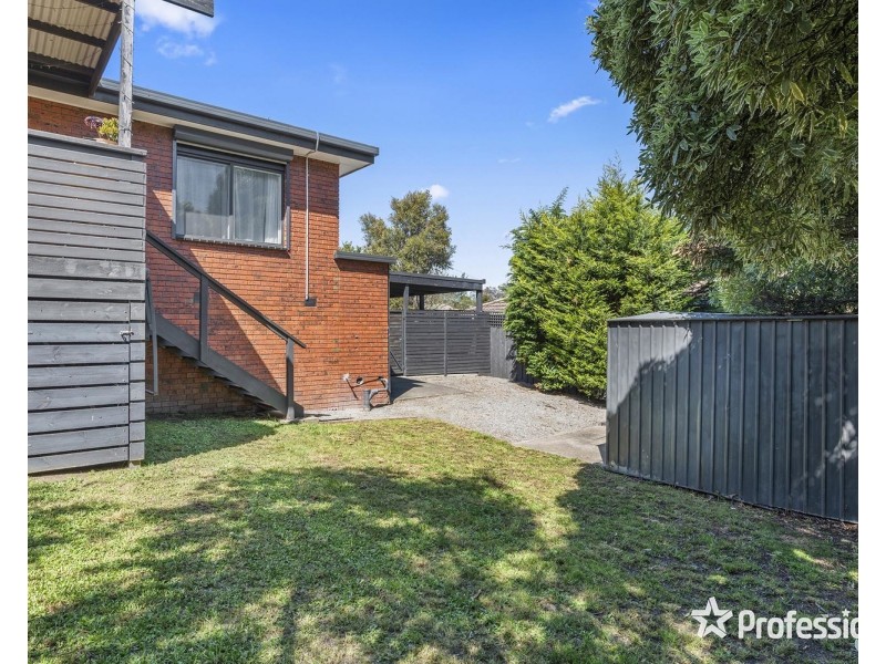 1 Highview Drive, Mooroolbark VIC 3138