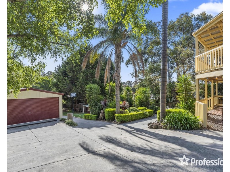 135 Victoria Road, Chirnside Park VIC 3116