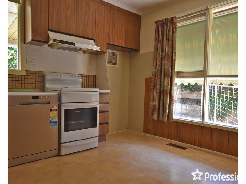 13 Nicholas Street, Lilydale VIC 3140