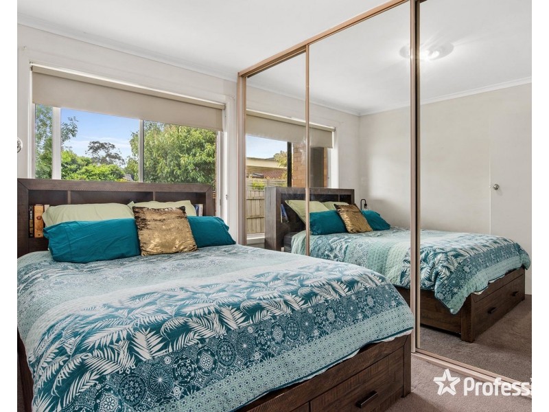 1/10 Palm Grove, Kilsyth VIC 3137