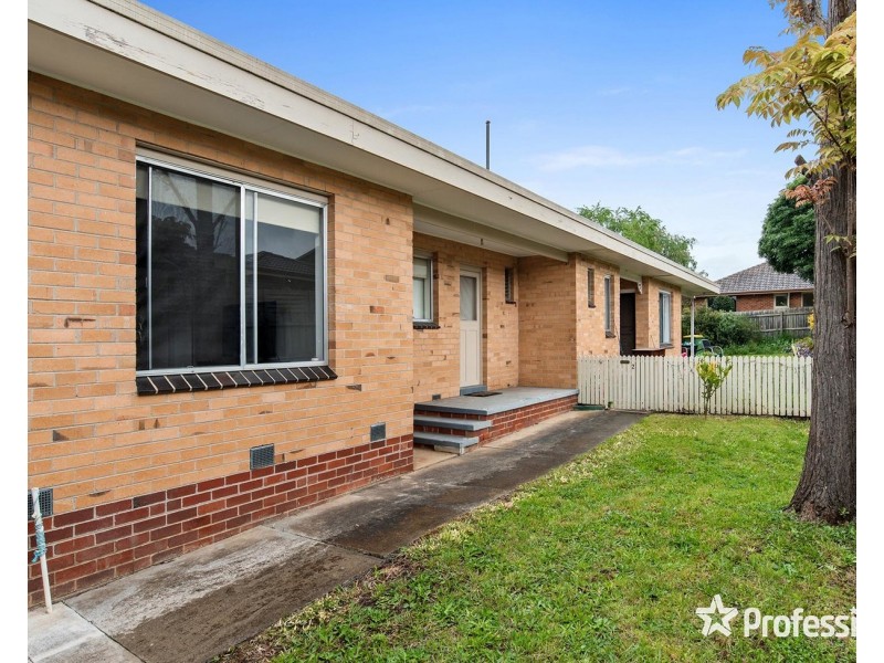 1/10 Palm Grove, Kilsyth VIC 3137