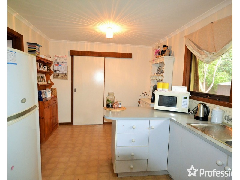 15 Oakbank Court, Mooroolbark VIC 3138