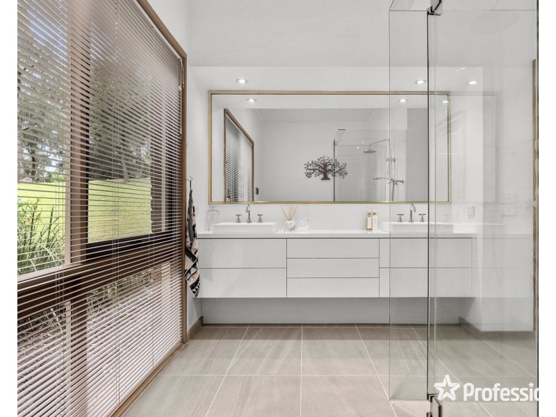 32 Edinburgh Road, Lilydale VIC 3140