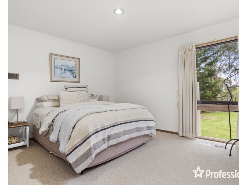 32 Edinburgh Road, Lilydale VIC 3140