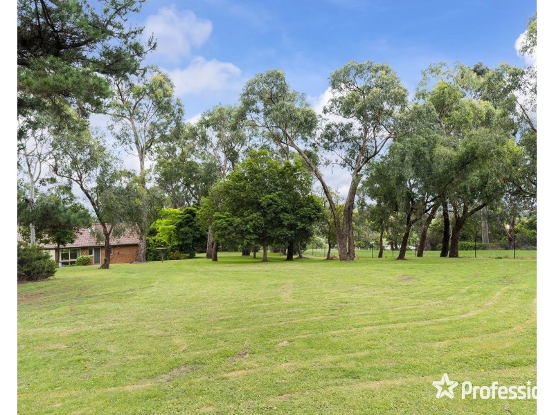 32 Edinburgh Road, Lilydale VIC 3140