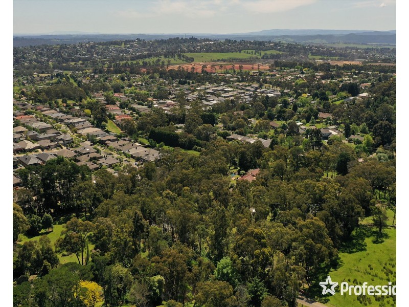 32 Edinburgh Road, Lilydale VIC 3140