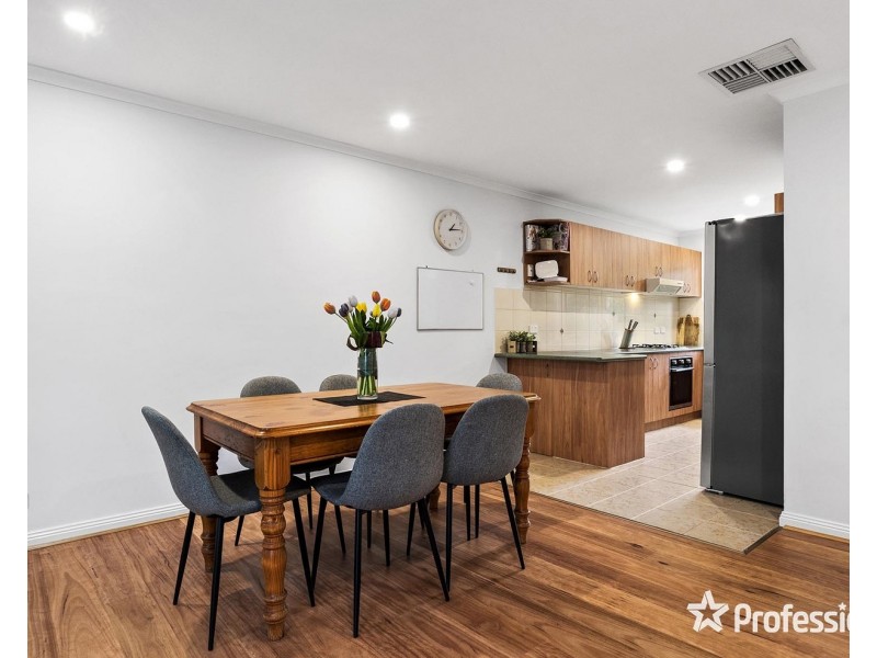 4/19 Newman Road, Croydon VIC 3136