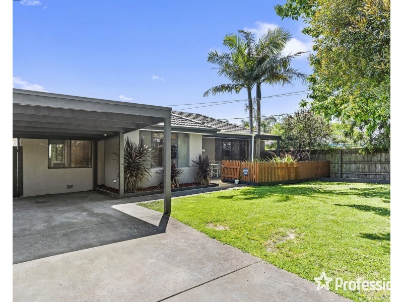 19 Blackburn Road, Mooroolbark VIC 3138