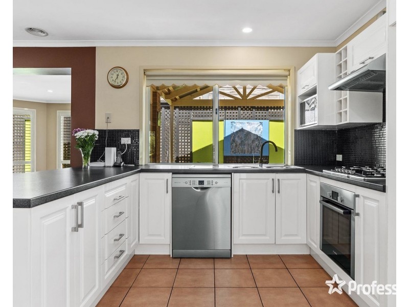 32 Eden Way, Kilsyth VIC 3137