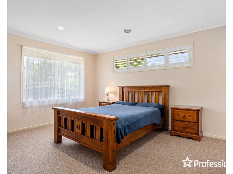 32 Eden Way, Kilsyth VIC 3137