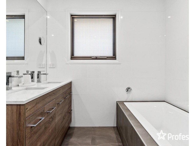 20 Sherbourne Avenue, Bayswater North VIC 3153