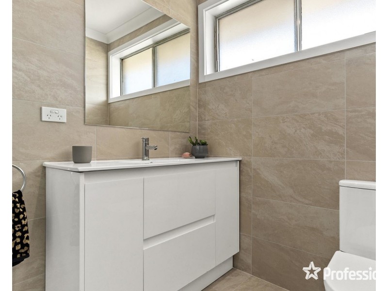 1/9 Lucas Avenue, Kilsyth VIC 3137