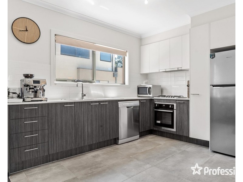 5 Lithgow Way, Mooroolbark VIC 3138