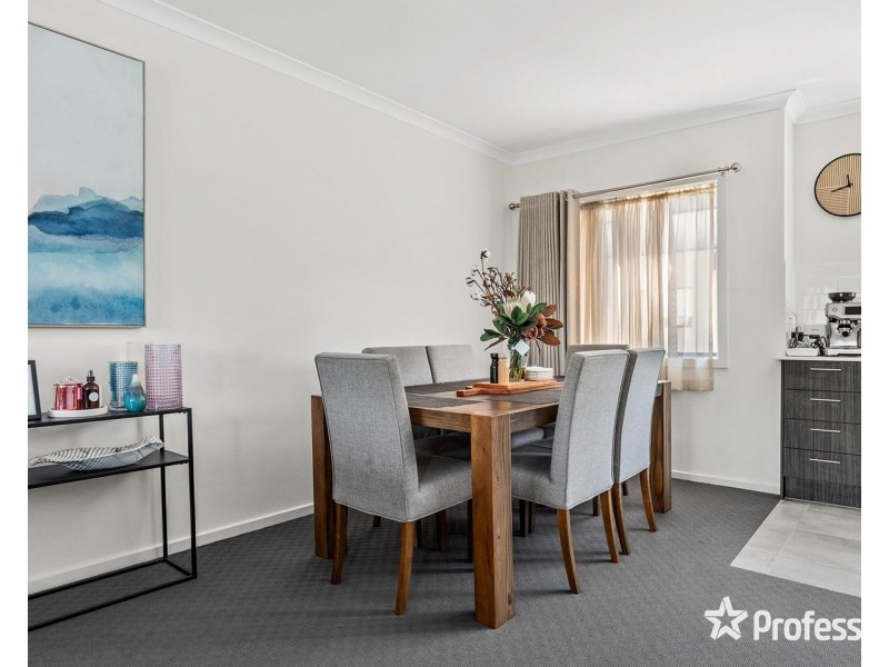 5 Lithgow Way, Mooroolbark VIC 3138