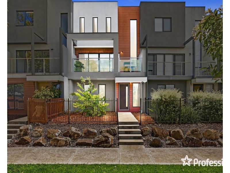 5 Lithgow Way, Mooroolbark VIC 3138