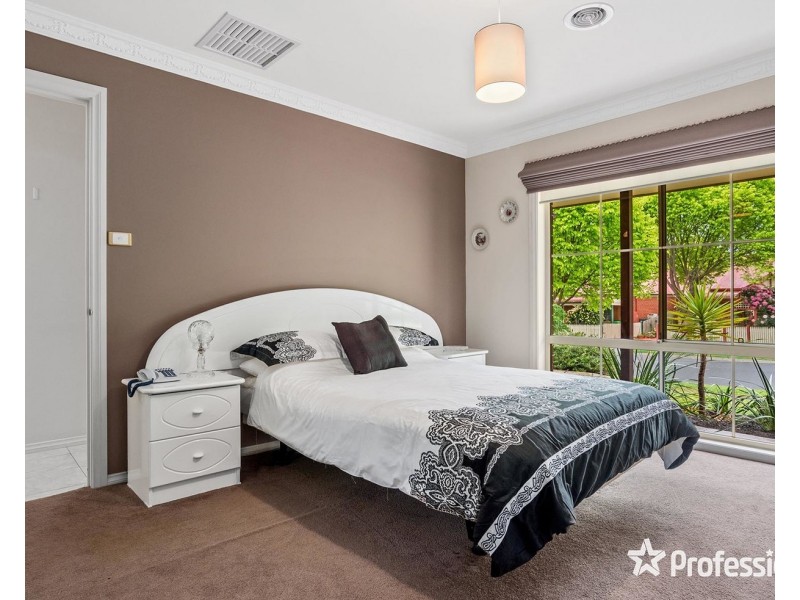 21 Goldentree Drive, Chirnside Park VIC 3116