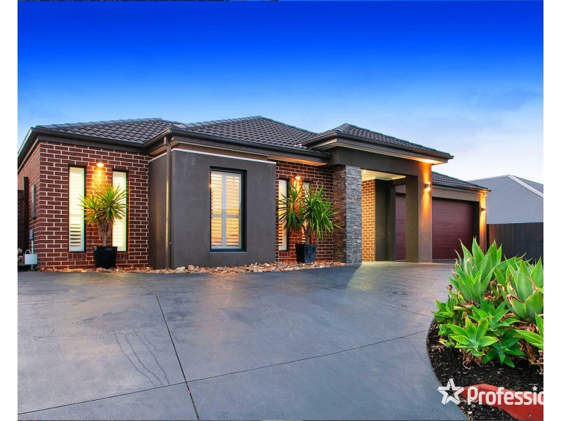 5 Empire Drive, Mooroolbark VIC 3138