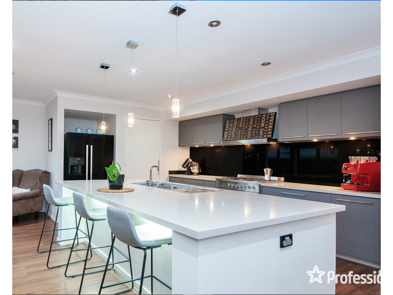 5 Empire Drive, Mooroolbark VIC 3138