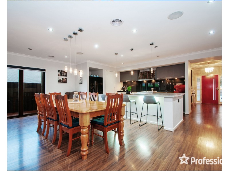 5 Empire Drive, Mooroolbark VIC 3138