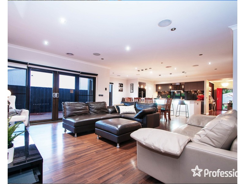 5 Empire Drive, Mooroolbark VIC 3138