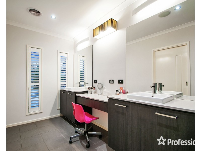 5 Empire Drive, Mooroolbark VIC 3138