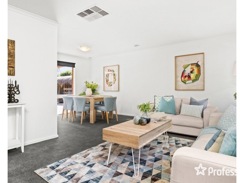 7 Blaxland Court, Mooroolbark VIC 3138