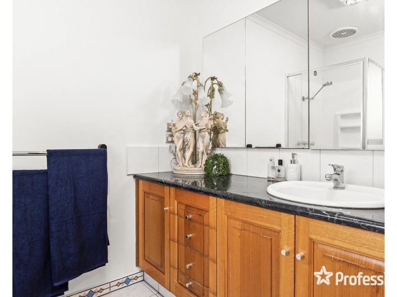 7 Blaxland Court, Mooroolbark VIC 3138