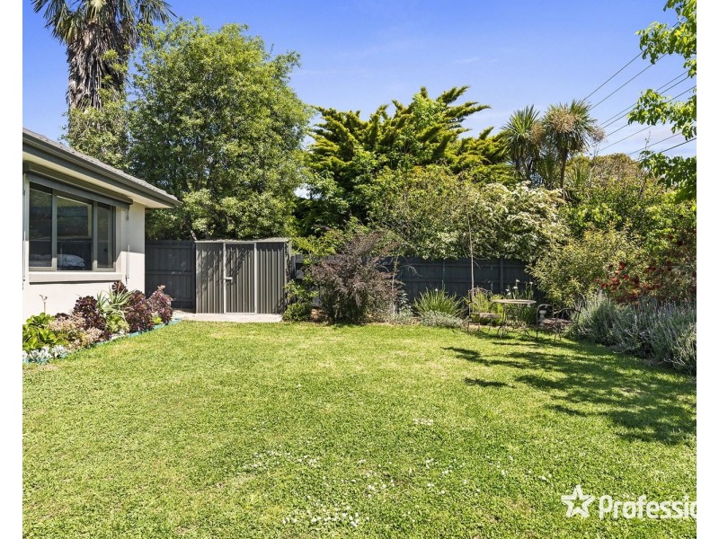 18 Blackburn Road, Mooroolbark VIC 3138
