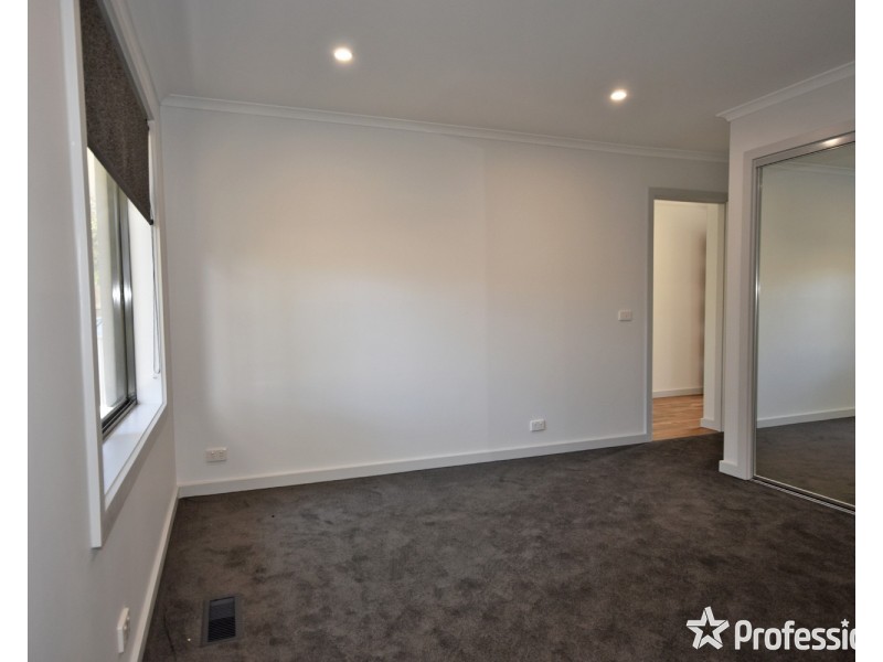 3 Uralla Court, Mooroolbark VIC 3138