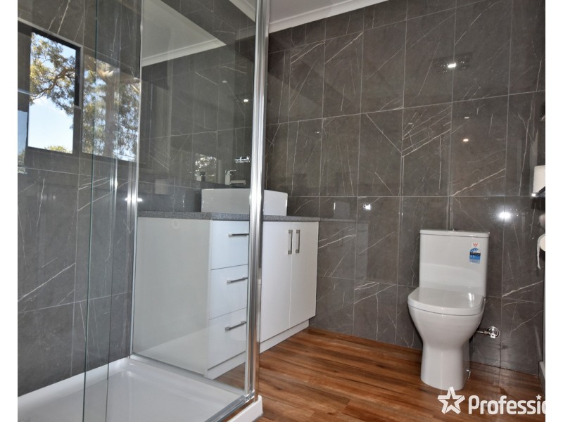 3 Uralla Court, Mooroolbark VIC 3138