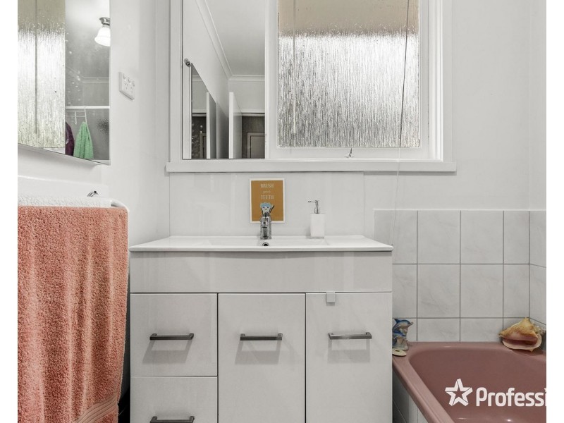 55 Croydondale Drive, Mooroolbark VIC 3138