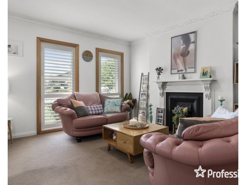 15 Regency Rise, Chirnside Park VIC 3116