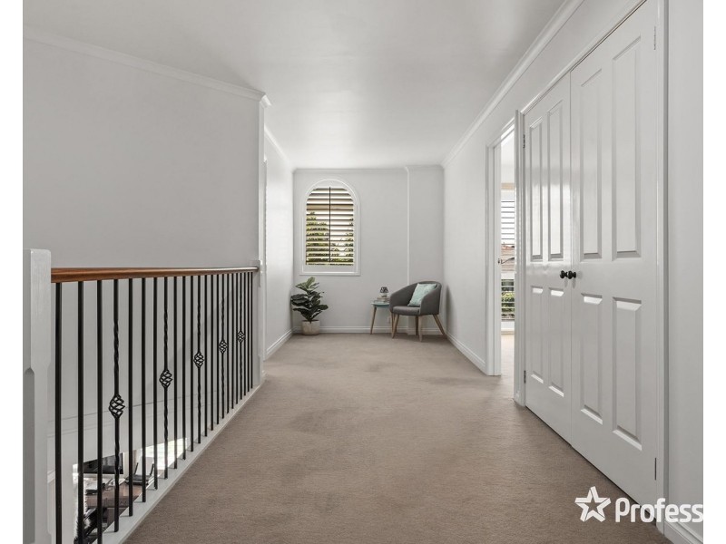 15 Regency Rise, Chirnside Park VIC 3116