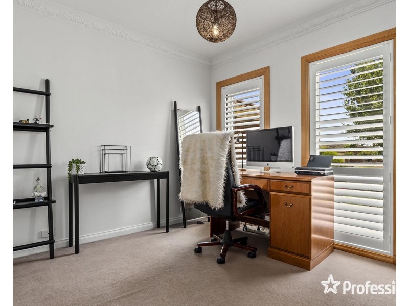 15 Regency Rise, Chirnside Park VIC 3116