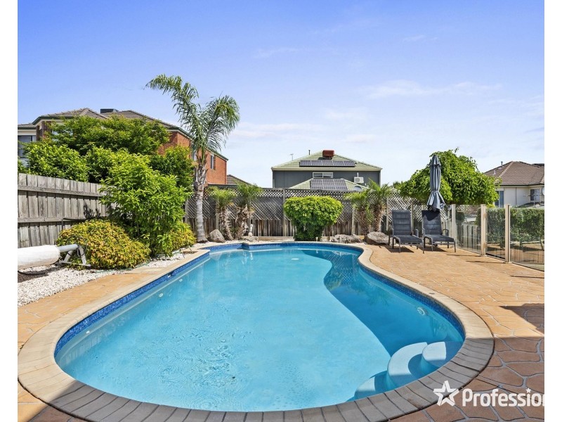 15 Regency Rise, Chirnside Park VIC 3116