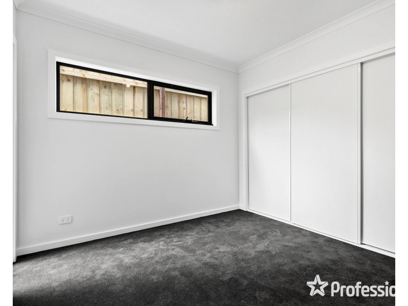 2 Lotus Close, Mooroolbark VIC 3138