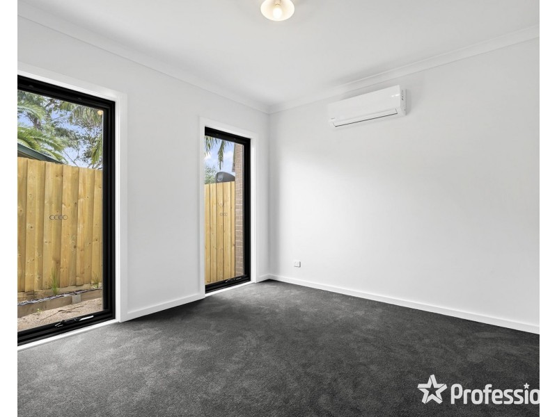 2 Lotus Close, Mooroolbark VIC 3138