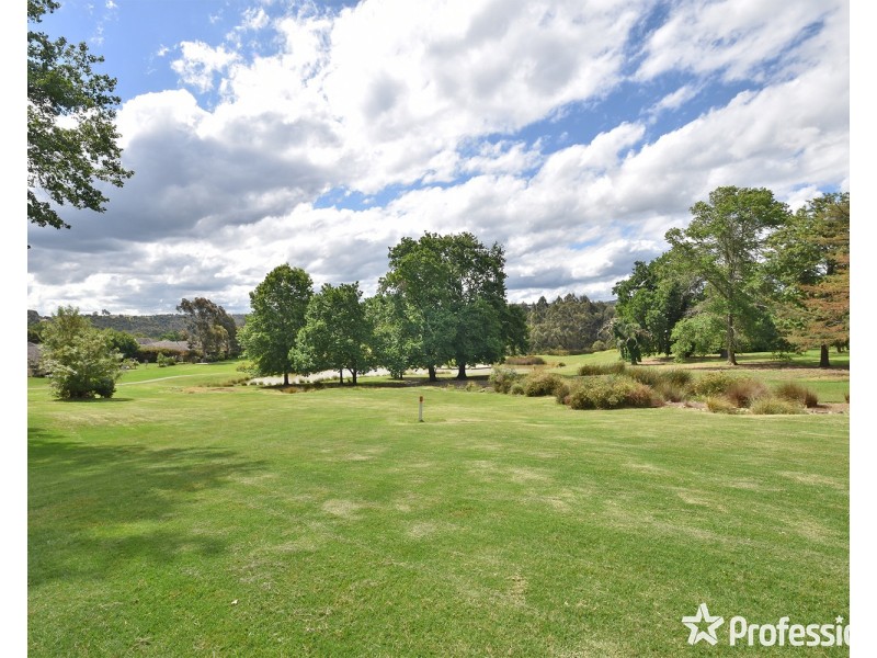 34  Oak Court, Chirnside Park VIC 3116