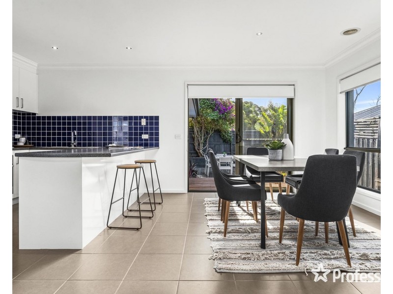 9a Holmes Road, Mooroolbark VIC 3138