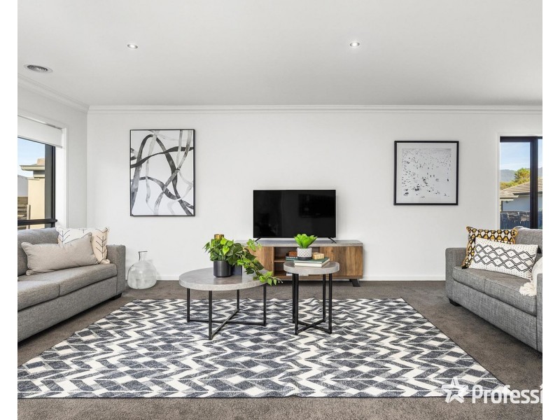 9a Holmes Road, Mooroolbark VIC 3138