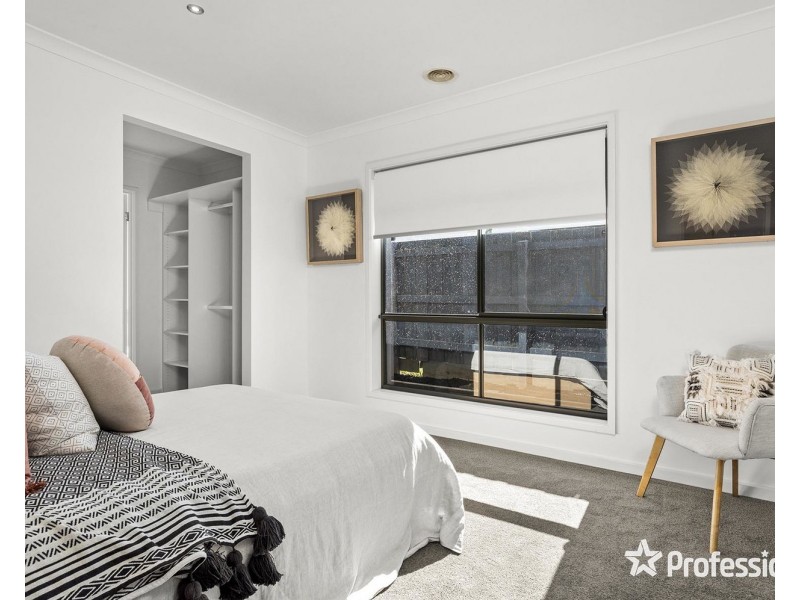 9a Holmes Road, Mooroolbark VIC 3138