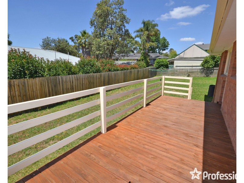 6/7 Read Road, Seville VIC 3139