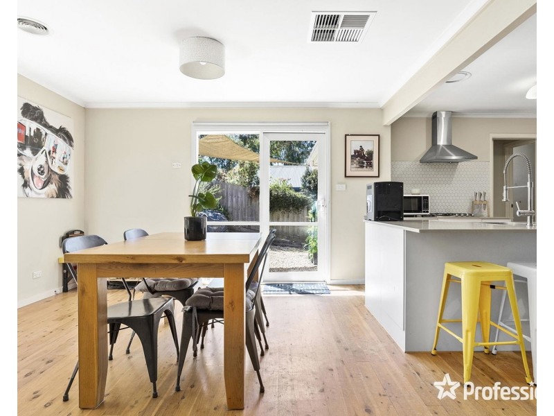 4 Farrar Way, Wandin North VIC 3139
