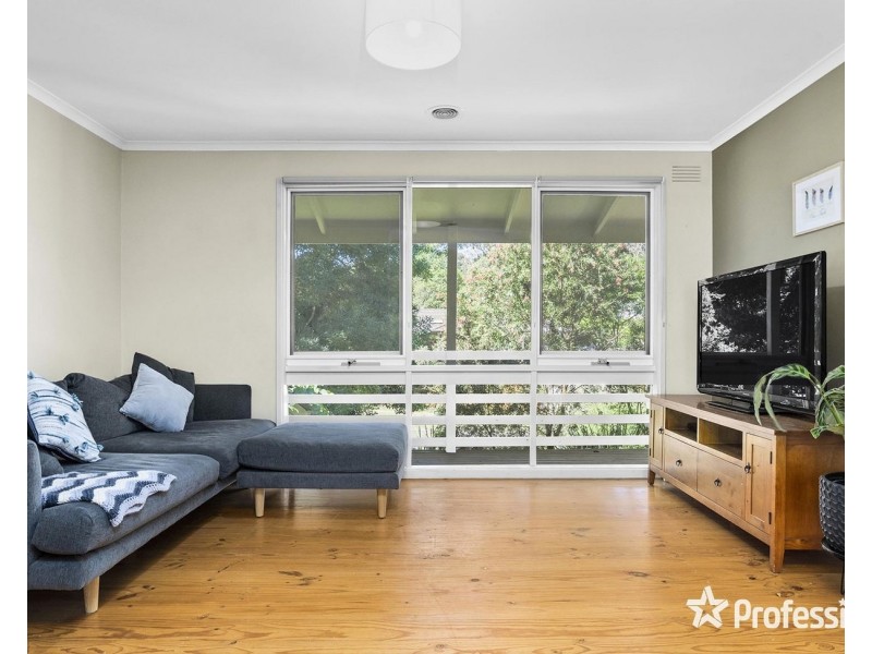 4 Farrar Way, Wandin North VIC 3139