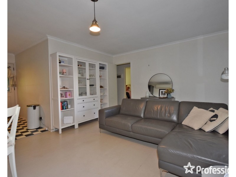 4/12 Newman Road, Mooroolbark VIC 3138