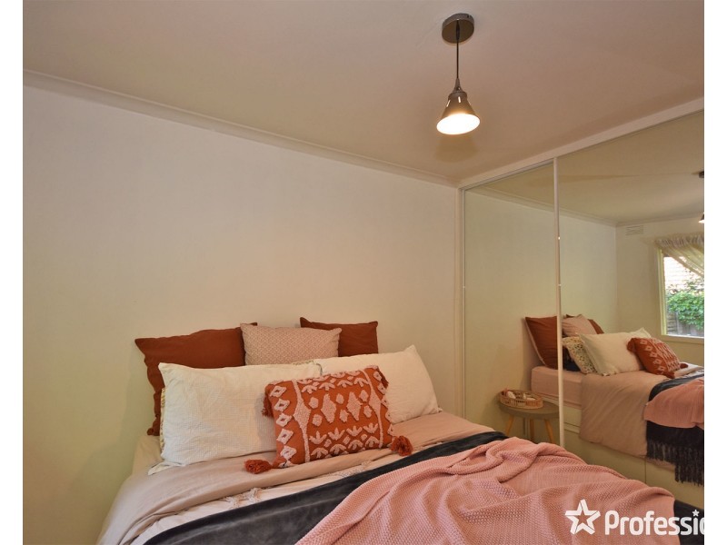 4/12 Newman Road, Mooroolbark VIC 3138